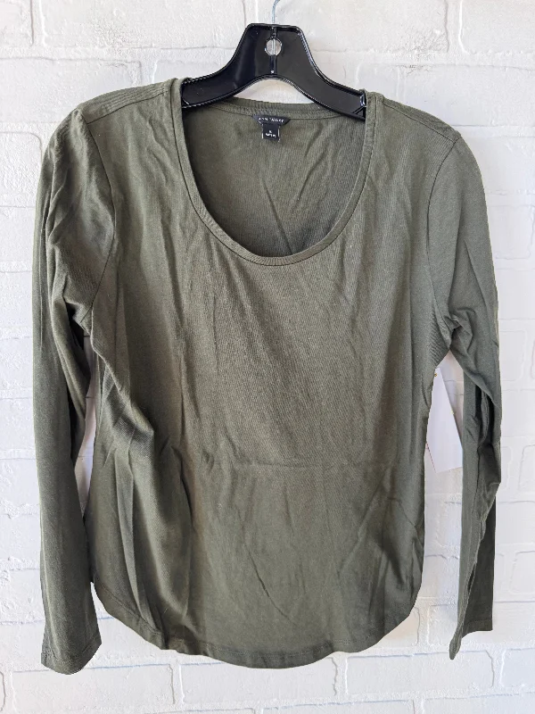 Top Long Sleeve Basic By Ann Taylor In Green, Size: M